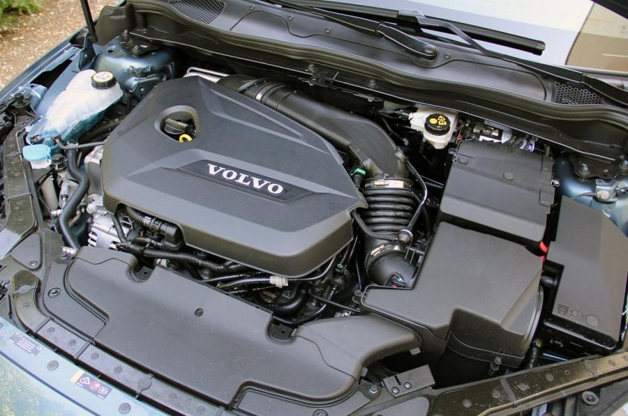  Volvo V40 2012 года  (фото 161 из 183)